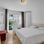 Apartments Ivica